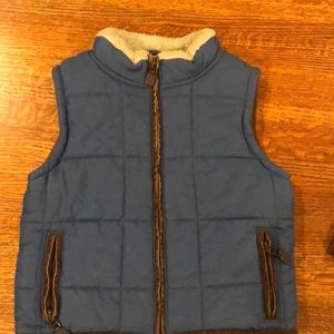 Gymboree quilted fleece vest: like new